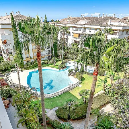 Sea View And Sunny Rooftop In Marbella, Remodeled 2025 מארבלה