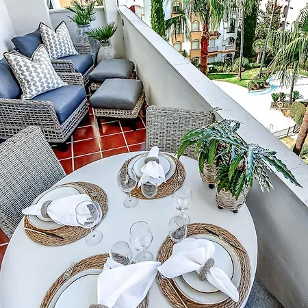 Sea View And Sunny Rooftop In Marbella, Remodeled 2025 מארבלה