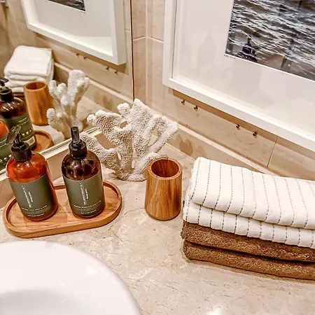 דירה Sea View And Sunny Rooftop In Marbella, Remodeled 2025