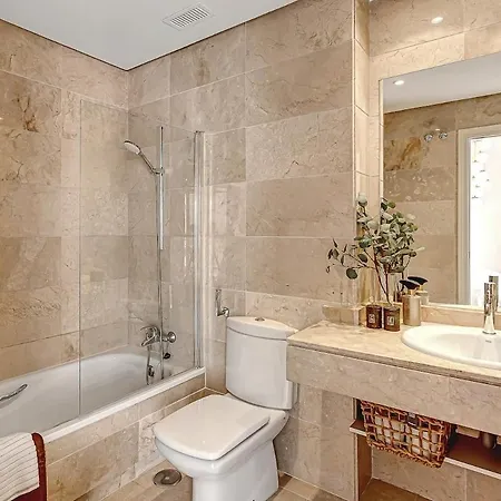 Sea View And Sunny Rooftop In Marbella, Remodeled 2025 ماربيا