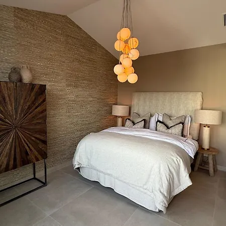 Sea View And Sunny Rooftop In Marbella, Remodeled 2025 ماربيا