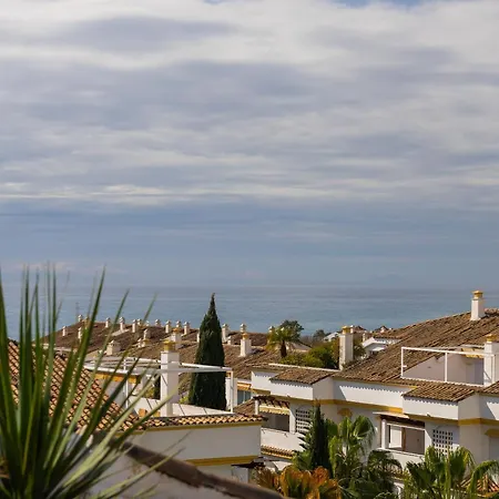 Sea View And Sunny Rooftop In Marbella, Remodeled 2025 شقة