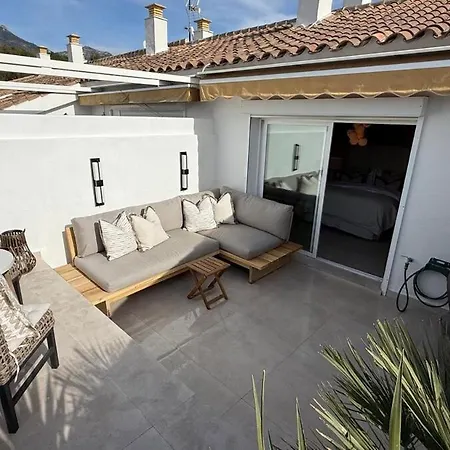 Sea View And Sunny Rooftop In Marbella, Remodeled 2025 アパート マルベーリャ