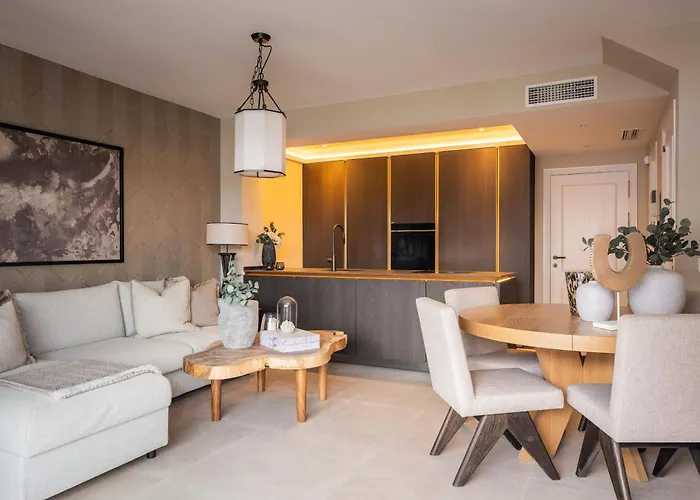 Sea View And Sunny Rooftop In Marbella, Remodeled 2025 アパート