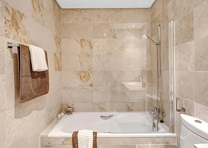 Sea View And Sunny Rooftop In Marbella, Remodeled 2025 アパート