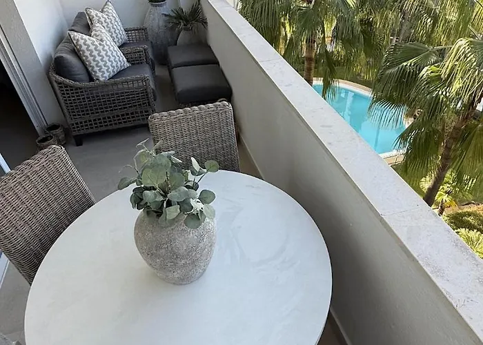 アパート Sea View And Sunny Rooftop In Marbella, Remodeled 2025 マルベーリャ